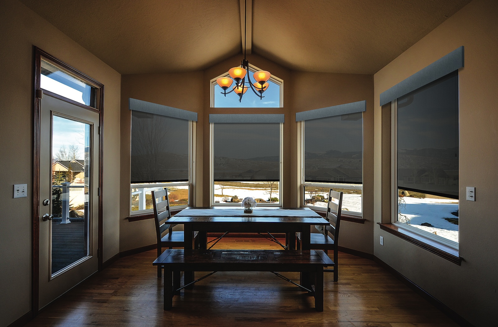 motorized screens - nuimage outdoors
